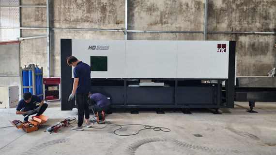 máy cắt laser hàn quốc