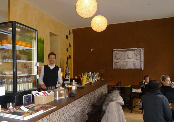 Der Robert in seinem Ex-Berliner Lokal: Als Dienstleister nach außen hin immer freundlich...