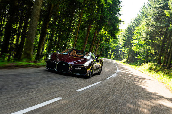 FOTO: BUGATTI
