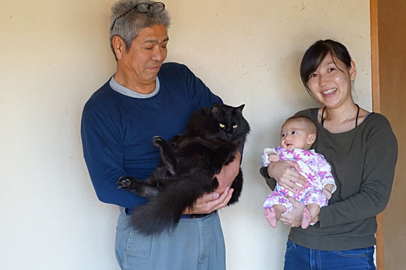 仲本律子　陶芸作家　ブログ　女性陶芸家　茨城県笠間市 　謹賀新年　猫　赤ちゃん