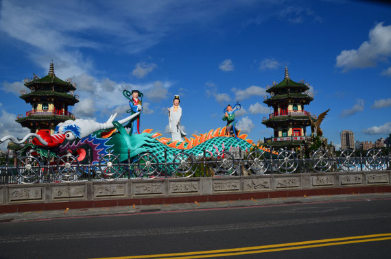 Taiwan, Taiwan 2017, Kaohsiung, Lotusblütensee, Beiji Xuantian Shangdi, Tiger und Drachen Pagode, Zwei auf Achse, Südostasien, Frühlings und Herbst Pagode, Formosa Boulevard Station