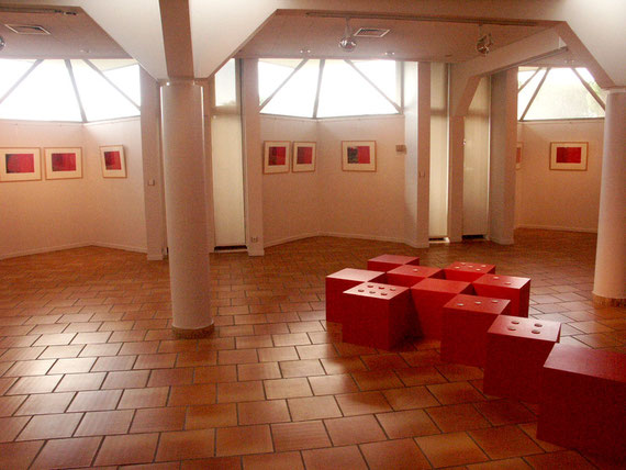 salle d'exposition médiathèque de Miramas exposition Martine Lafon et Sylvie Maurice, été 2004
