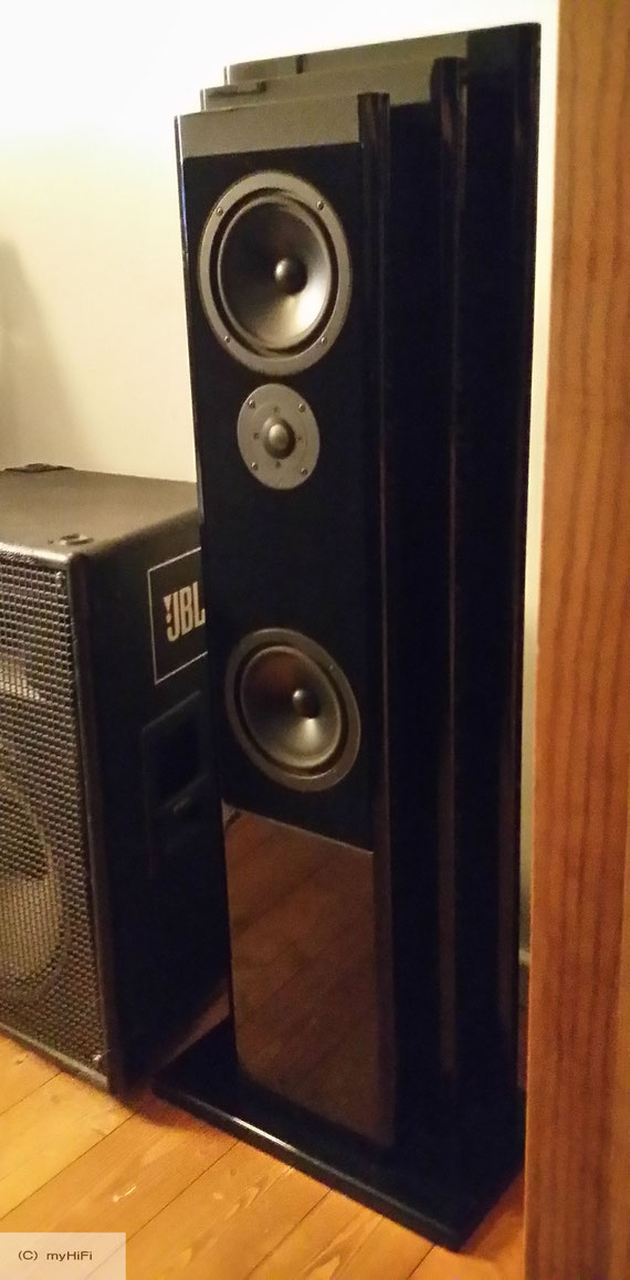MB Quart Aura (ohne Abdeckungen)