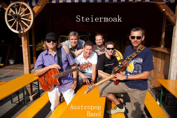 Die Austropop-Band "STEIERMOAK"(Mike Werner im Bild ganz links)
