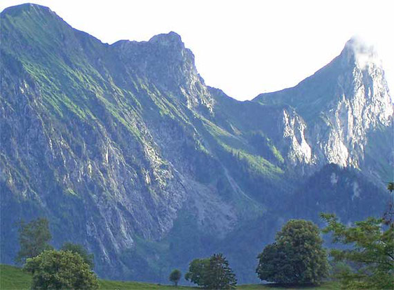 berge am thuner see