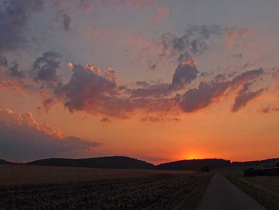 Sonnenuntergang in St.Johann auf der Schwäbischen Alb