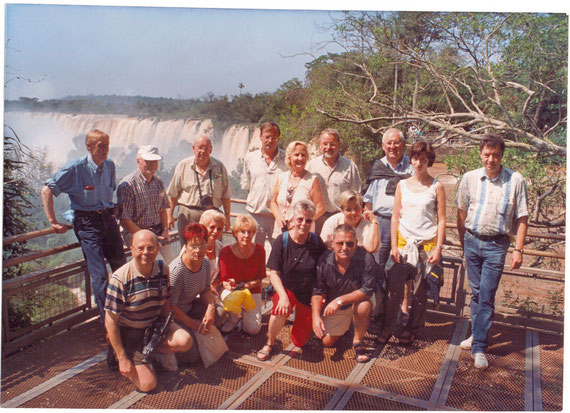 Gruppenbild an den Iguazu-Wasserfällen