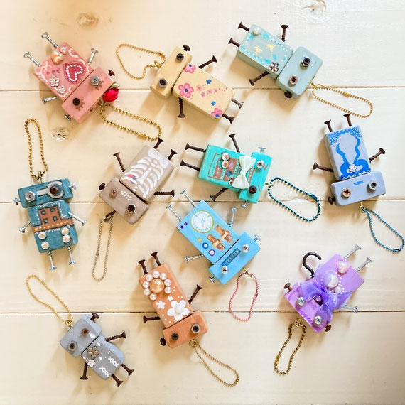 木工ワークショップのロボットキーホルダー
