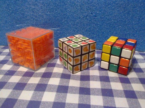 El cubo mágico fué uno de los juegos más populares en esta década.