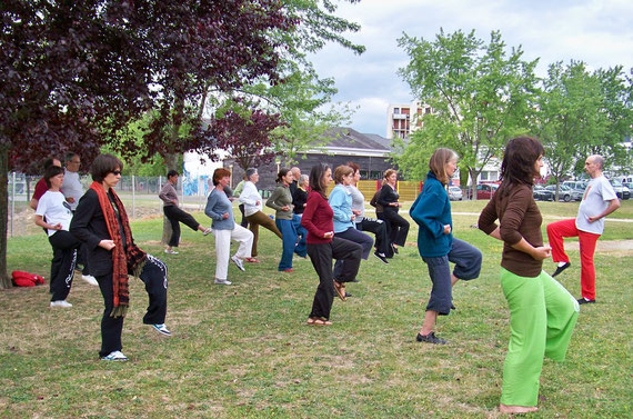 qi gong du professeur Leung kok yuen avec Philippe ASPE