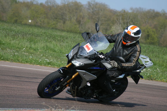 Merci à Sandrine pour les photos et à toute l'équipe de Cap Moto !!