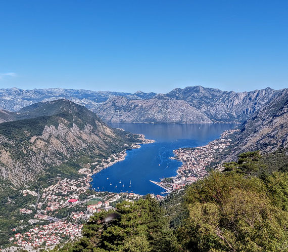 La baie de Kotor, vue du haut de la "Serpentina"