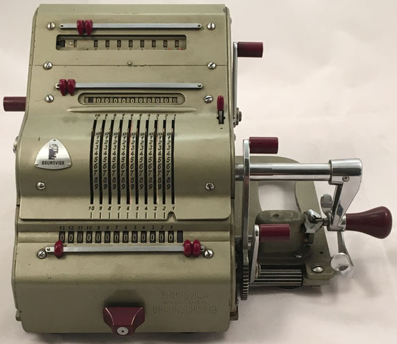 BRUNSVIGA 13RK, Brunsviga-Maschinewerke A-G, Braunschweig, s/n 13-60359, capacidad 10x8x13, año 1955, 26x24x17 cm