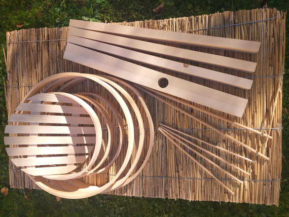 Der Bienenturm - Naturnahe Bienenkästen