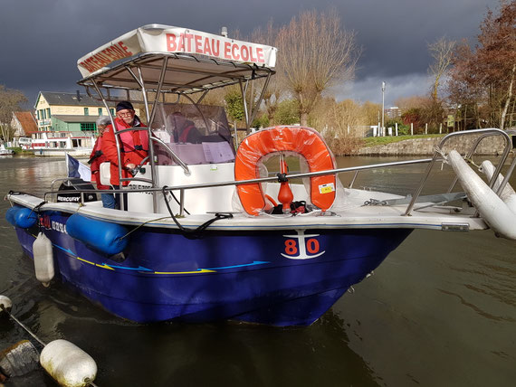Bateau Ecole Permis Bateau Nautic 80 Bateau Ecole Permis Bateau Jet Ski Scooter Des Mers Amiens St Valery Sur Somme Oise Aisne Somme Picardie Cotier Fluvial Nautisme Plaisance Paris Beauvais