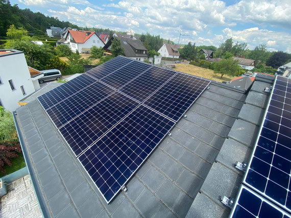 Dach PV-Anlage ©iKratos