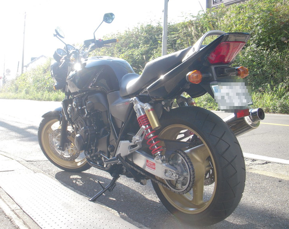 ホンダＣＢ400　黒　ゴールドホイール