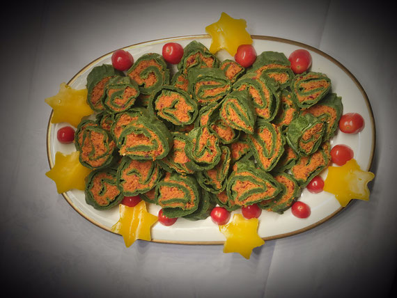 Spinatrollen vegan aus dem Thermomix mit einer Bohnen Möhren Tomaten Füllung