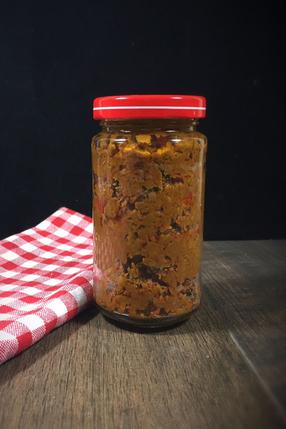 rote Currypaste selbst gemacht im Thermomix für Thai Curry Gerichte scharf vegan