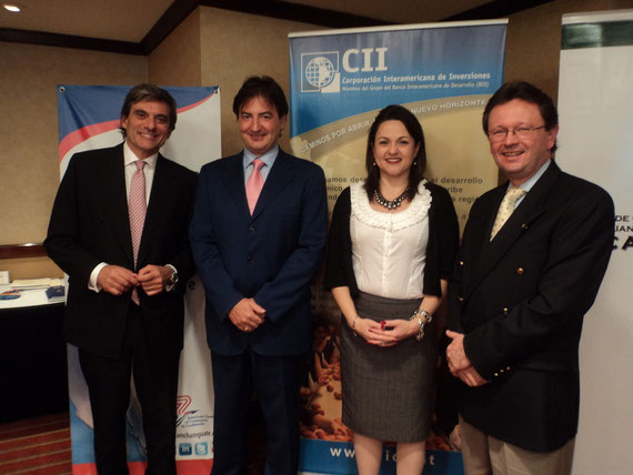 Representantes del Ministerio de Economía, ANACAFE, Universidad Rafael Landívar, Agexport y CItibank participaron en la asesoría.