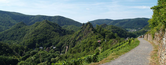 Der Rotweinwanderweg bei Altenahr - Der schönste Streckenabschnitt des Rotweinwanderweges