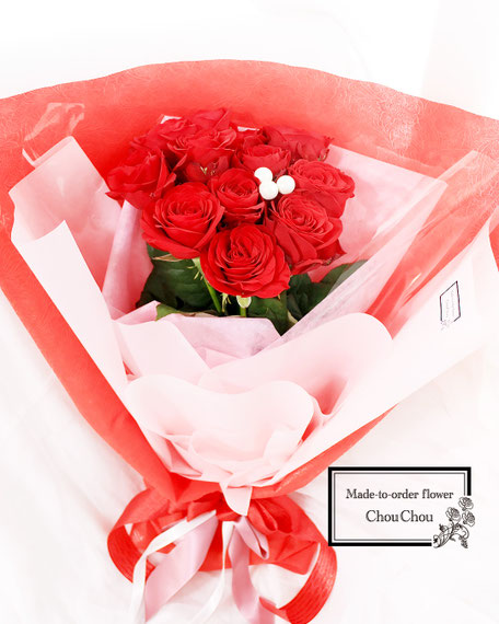 ディズニー　プロポーズ　花束　赤薔薇　ダズンローズ　１２本　ミッキー　ディズニーランドホテル　オーダーフラワー　シュシュ　ChouChou