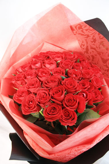 ディズニー　プロポーズ　赤バラ　４０本　花束　ディズニーランドホテル　配達　オーダーフラワー  シュシュ　chouchou