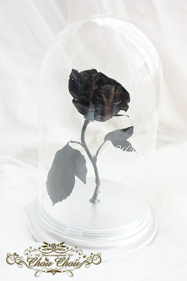 結婚祝い　ウェディング　プレゼント　黒いバラ　ブラックローズ　プリザーブドフラワー　ガラスドーム  オーダーフラワー  シュシュ　chouchou