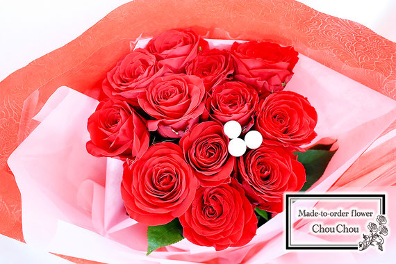 ディズニー　プロポーズ　花束　赤薔薇　ダズンローズ　１２本　ミッキー　ディズニーランドホテル　オーダーフラワー　シュシュ　ChouChou