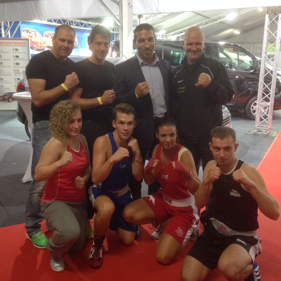 unsere Boxer mit Profi-Boxweltmeister Firat Arslan