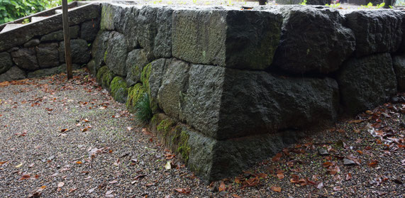 丑寅櫓跡の石垣　野面積み金沢城内最古の石垣３　文禄元年（1592年）の築造