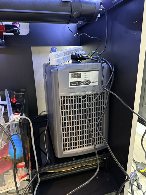 レッドシーリーファー300　サフデザイン　HSBAO 水中ポンプ　クーラー設置台
