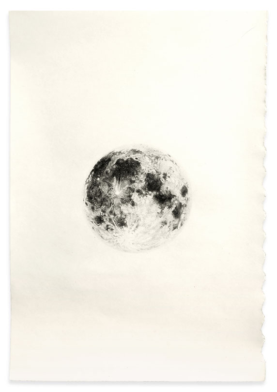 [ Luna ]  18 x 12.5 cm. Lápiz sobre papel.