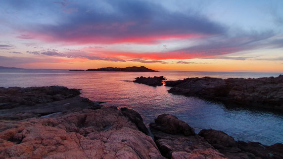 Sonnenuntergang Isola Rossa, Sardinien, Italien
