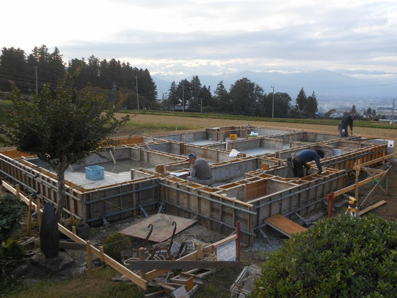 内田の家Ⅰ　松本市　新築工事　長野県松本市の建築家　建築設計事務所　設計監理　現場監理　基礎工事　アンカーボルト検査