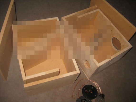 素材はMDF12mm