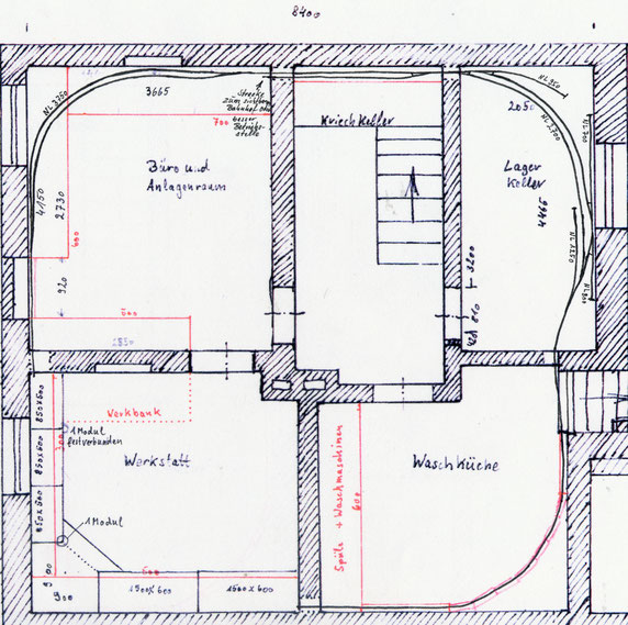 Als Platzhalter eine Skizze des ganzen Keller. Die Gleisanlagen stellen noch den Stand von vor 2012 dar. Die roten Linien bezeichnen den Unterbau.