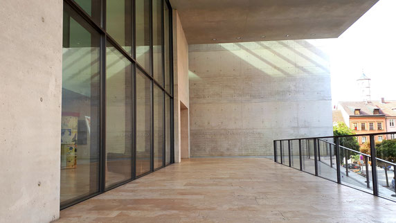 Das Museum Sammlung Schäfer in Schweinfurt ist eine große Kunstausstellung in einem modernen Gebäude.