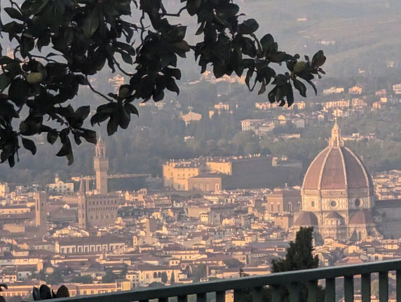 Blick von Fiesole aus auf Florenz