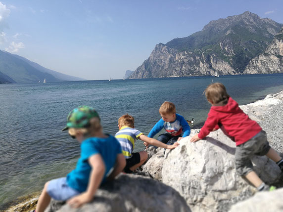 Am Gardasee-Strand