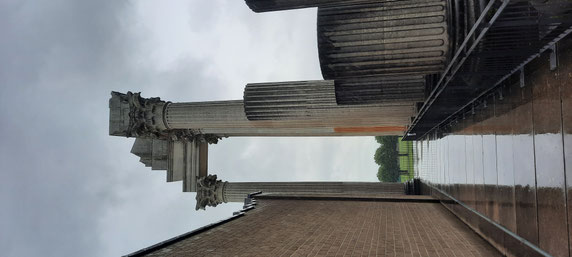 Der römische Hafentempel im Regen; Rekonstruktion
