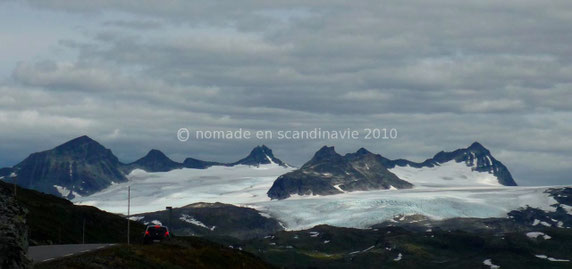 La chaîne du Jotunheimen et le Galdhøpiggen.
