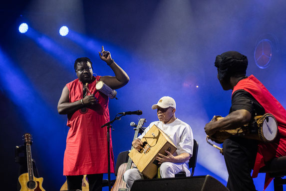 Salif Keita, chapiteau de Jazz in Marciac, jeudi 31 juillet 2025. Photographie : Laurent Sabathé