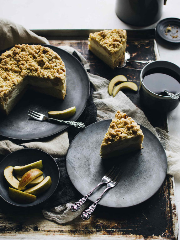 APFEL-KÄSEKUCHEN MIT STREUSELN