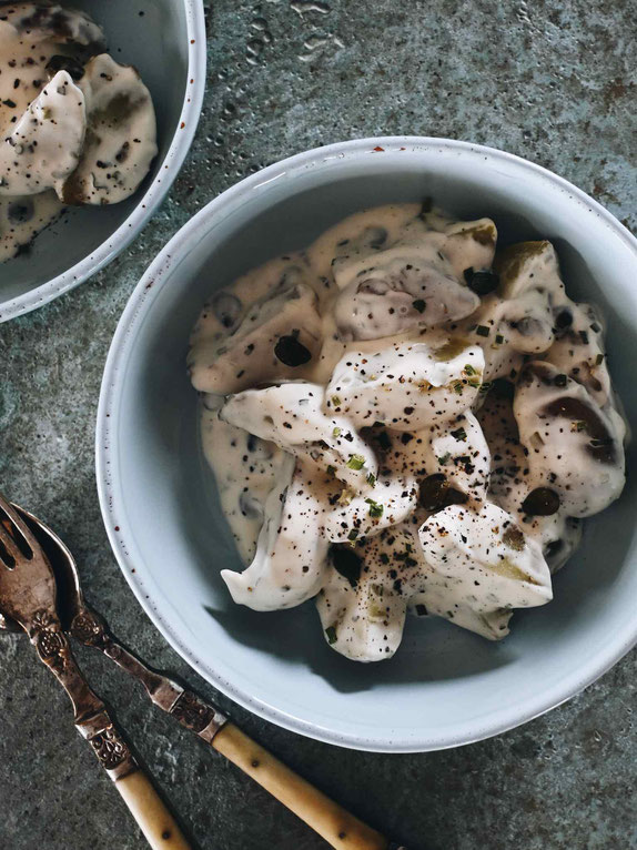 SCHNELLER KARTOFFELSALAT NOCH WARM GEMISCHT AUS NEUEN KARTOFFELN & KAPERN