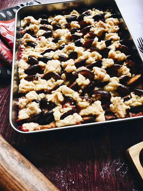 WELTBESTER PFLAUMEN-KUCHEN MIT QUARK-ÖL-TEIG & STREUSELN