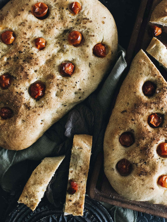 FOCCACIA MIT TOMATE