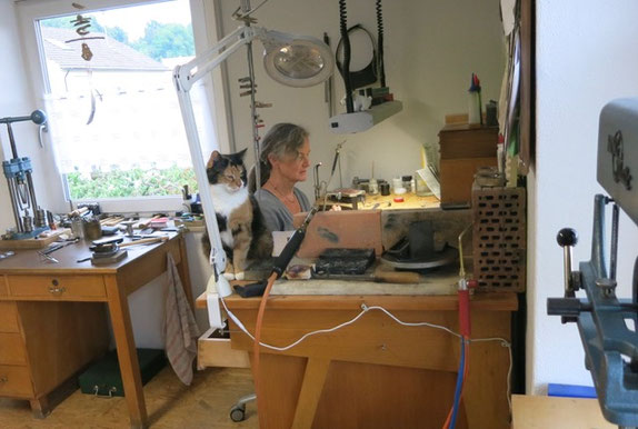 meine Werkstatthelferin im Einsatz