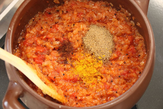 つぶつぶ カレー マスタードシード スパイスカレー とろみ 効能 レシピ インド料理 クミン カレールー 使わない インドカレー コリアンダー パウダー スパイス 配合 黄金比率 美味しい おいしい スパイスセット タレイアカレー THALEIACURRY 人気 流行り 辛口 ネットショップ ネット通販 送料無料 簡単 楽 カレーキット おしゃれ オシャレ 薬膳料理 野菜たくさん 短時間 本格的 お手軽