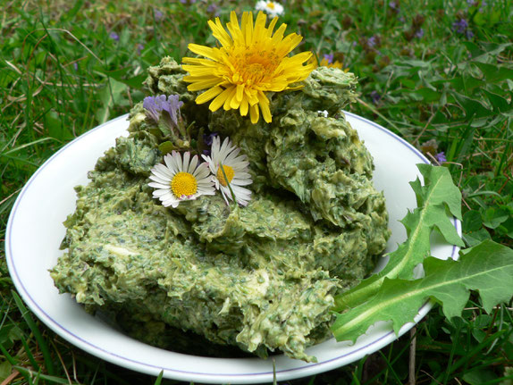Wildgrüne Kräuterbutter